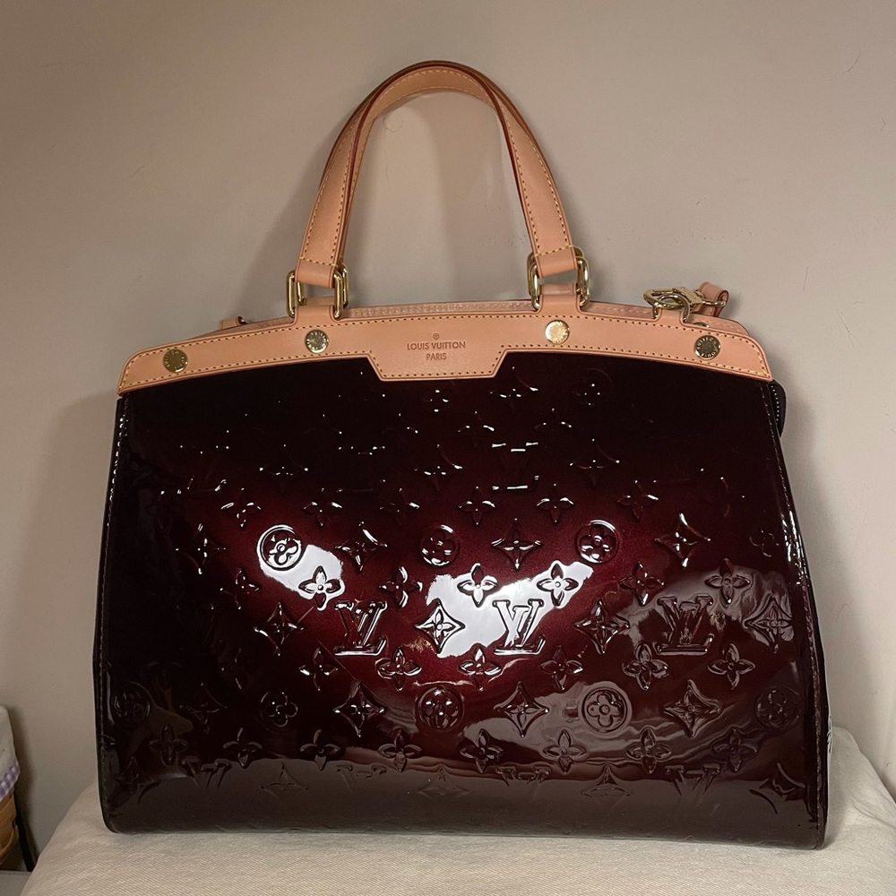 LOUIS VUITTON Amarante Monogram Vernis Brea MM